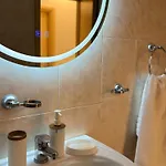 Hestior Floor Apartment, Downtown & Mountain View Tirana