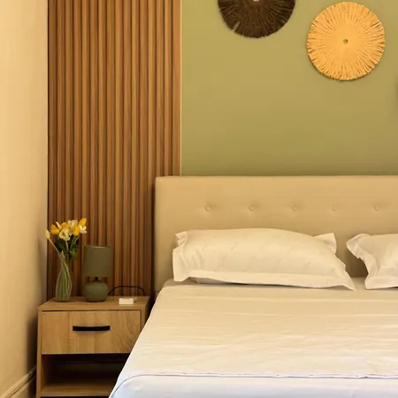 Hestior Floor Apartment, Downtown & Mountain View * Tiran